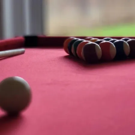 Big 7xguest House 3xvan Locked Carport Garden & Bradford