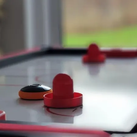 Big 7xguest House 3xvan Locked Carport Garden & Bradford Leeds (West Yorkshire)