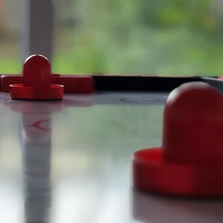 Big 7xguest House 3xvan Locked Carport Garden & Bradford Holiday home *