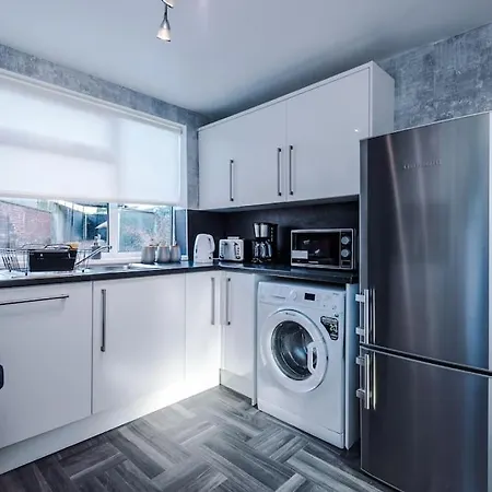 Big 7xguest House 3xvan Locked Carport Garden & Bradford * Leeds (West Yorkshire)