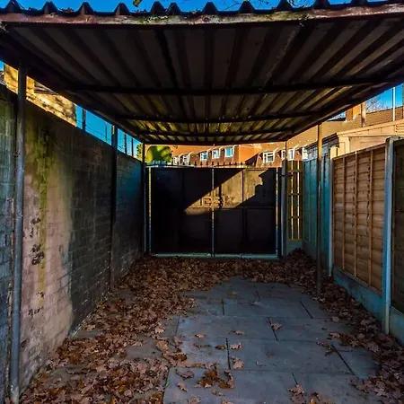 Big 7xguest House 3xvan Locked Carport Garden & Bradford * Лідс