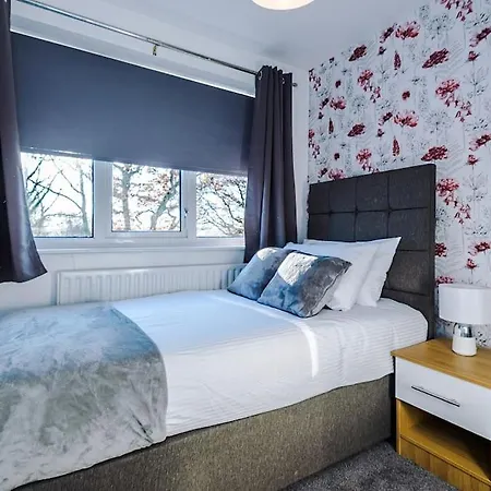 Big 7xguest House 3xvan Locked Carport Garden & Bradford Лідс