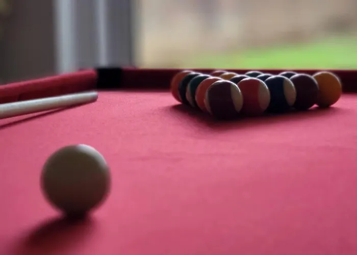 Big 7xguest House 3xvan Locked Carport Garden & Bradford