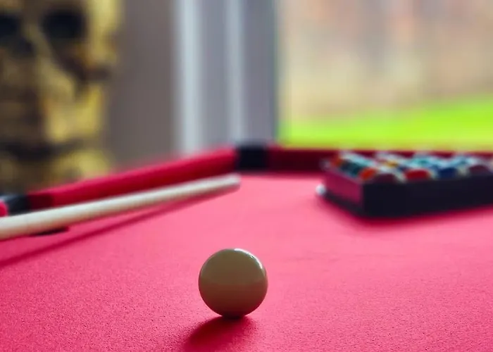 Big 7xguest House 3xvan Locked Carport Garden & Bradford Holiday home