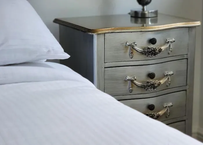 Big 7xguest House 3xvan Locked Carport Garden & Bradford Holiday home