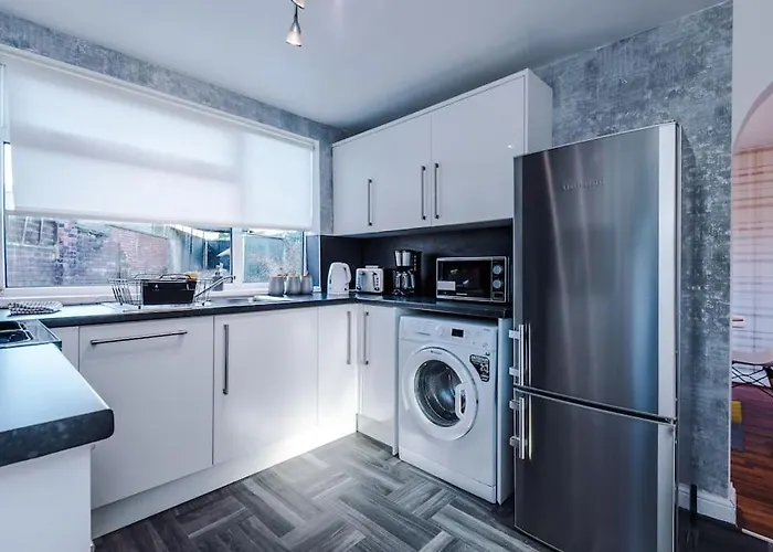 Big 7xguest House 3xvan Locked Carport Garden & Bradford * Leeds (West Yorkshire)