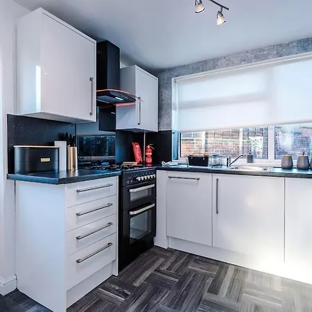 Big 7xguest House 3xvan Locked Carport Garden Leeds&bradford * Leeds (West Yorkshire)