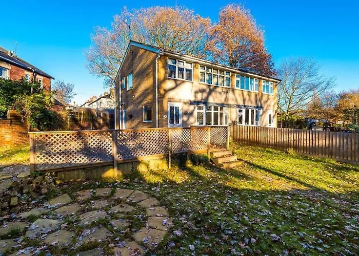 Big 7xguest House 3xvan Locked Carport Garden & Bradford * Лідс