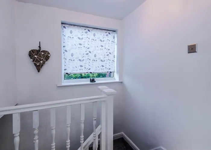 Будинок відпочинку Big 7xguest House 3xvan Locked Carport Garden & Bradford